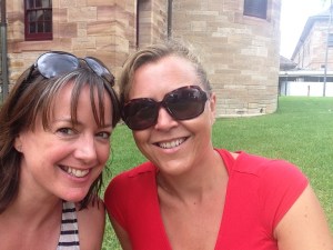 Waiting for Eves the Behaviour at Laneway and ignoring the rain.